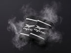 AYRON Serre-Poignets Noir — détail du logo AYRON tissé