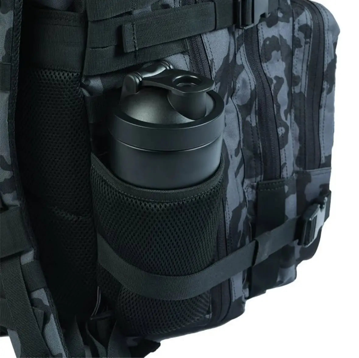AYRON Sac Athlète 45L — coloris gris camouflage, détail du système MOLLE