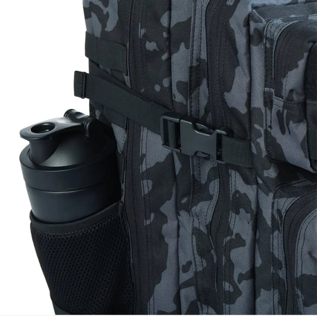 AYRON Sac Athlète 45L — coloris gris camouflage, détail du compartiment chaussures