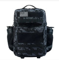 AYRON Sac Athlète 45L — coloris gris camouflage, porté par un athlète