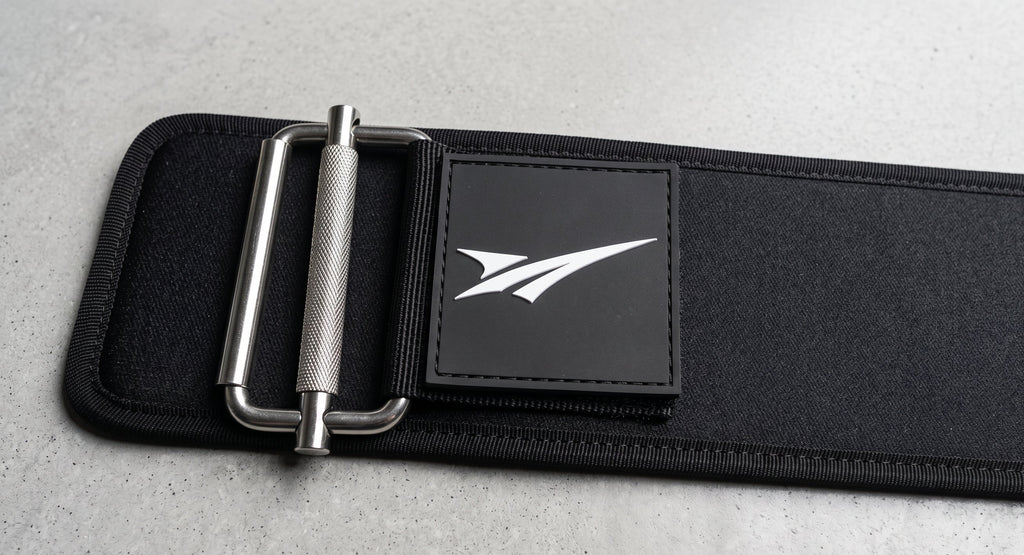 AYRON Ceinture de Force — logo AYRON embossé sur la boucle