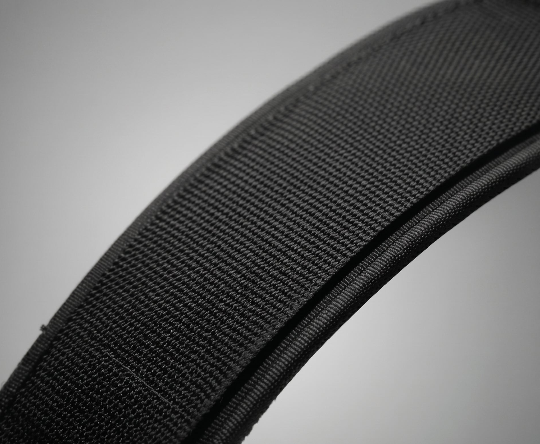 AYRON Ceinture de Force — vue du profil biseauté à l'avant